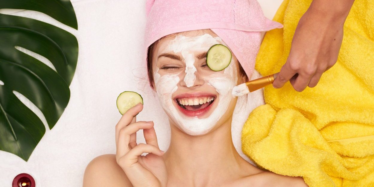 Uma rotina de skincare pode trazer resultados positivos para a pele durante o ciclo menstrual. Uma rotina de skincare pode trazer resultados positivos para a pele durante o ciclo menstrual.