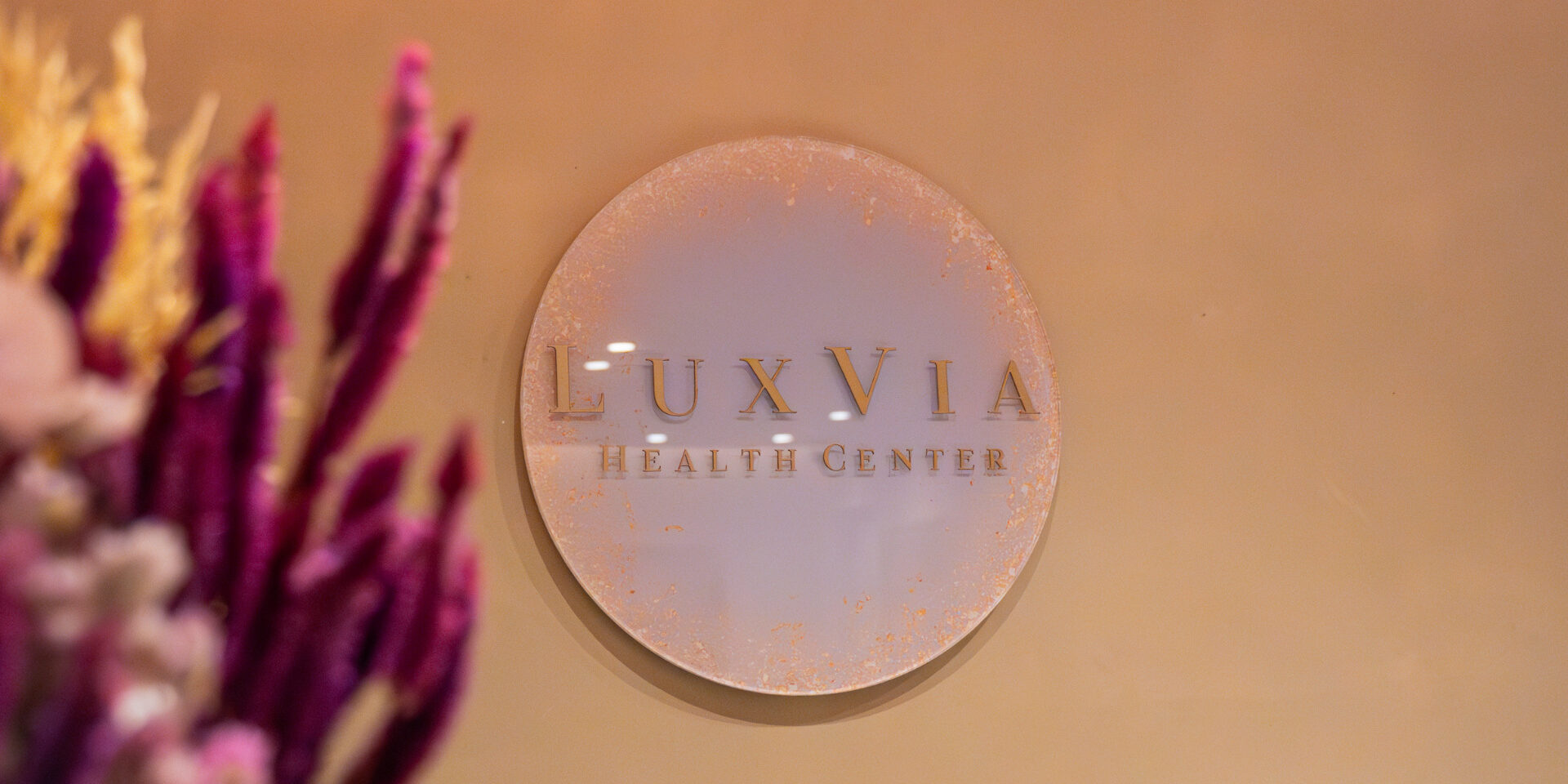 Dra. Nina Ferreira Médica Psiquiatra e Dra. Renata Campos Médica Endocrinologista