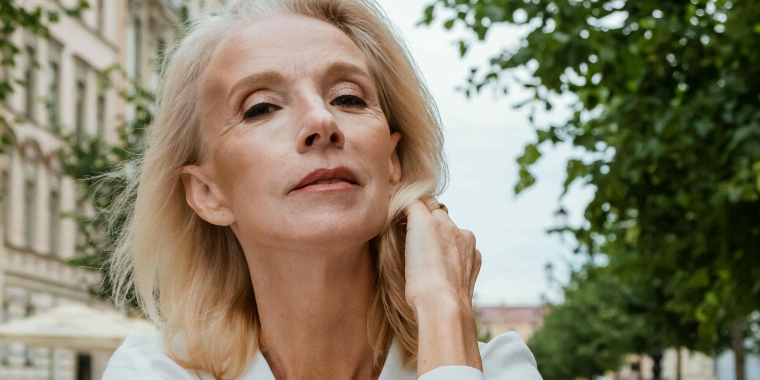 Menopausa x Cabelos: Luciana Passoni explica tudo à Vogue