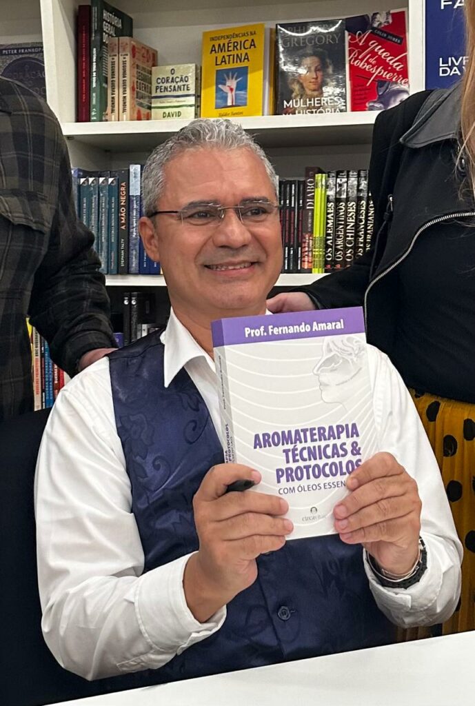 Aromaterapia: Fernando Amaral lança novo livro